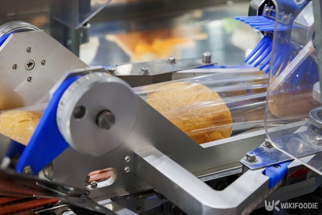 포장용 랩 자료사진. / Gumpanat-shutterstock.com