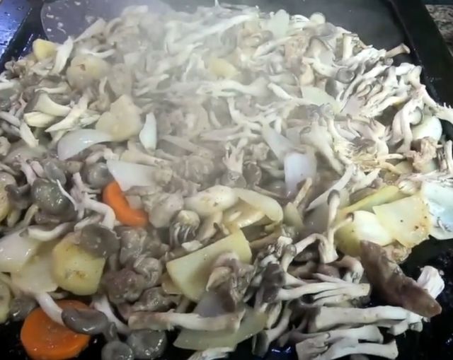 사암오리구이. / 유튜브 채널 '난리법석조사'