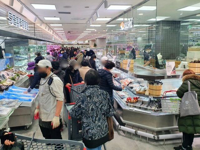 롯데마트 제타플렉스 잠실점 회 코너 모습. / 롯데마트 제공