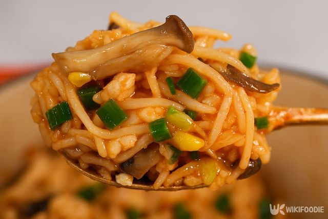 콩나물솥밥 이해를 돕기 위해 AI로 재연한 사진입니다. / 위키푸디