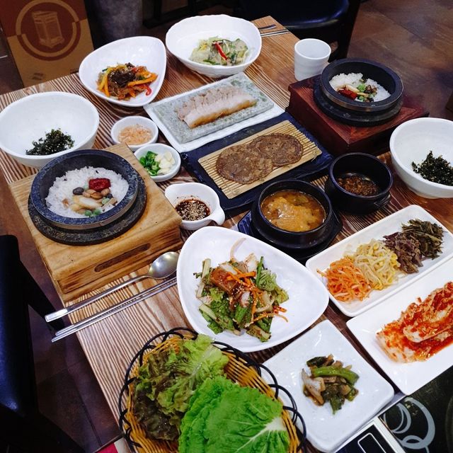 산아래보쌈칼국수. / 업체등록사진