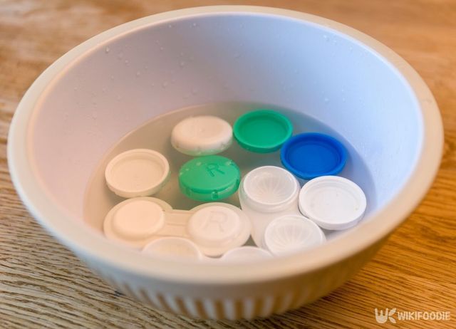 렌즈 케이스 자료 사진. / Martin Carlsson-shutterstock