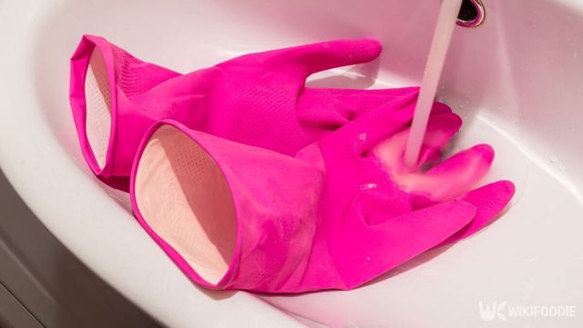 고무장갑 자료 사진. / Semiglass-shutterstock