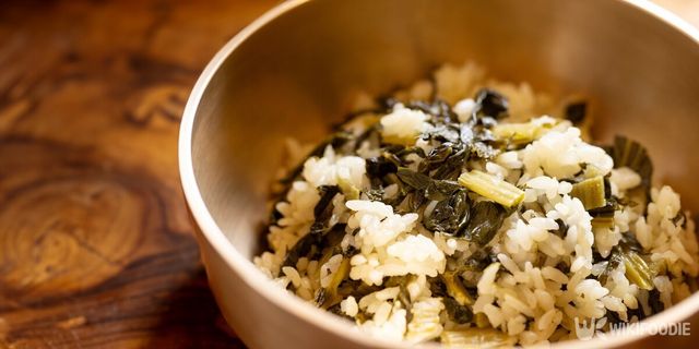 강원도의 향토 음식 곤드레밥. / mnimage-shutterstock.com