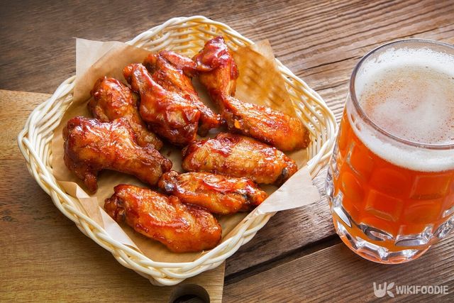 치킨과 맥주. / fokusgood-shutterstock.com