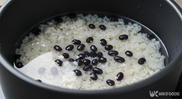 밥 짓기 전 콩을 넣은 모습. / 위키푸디