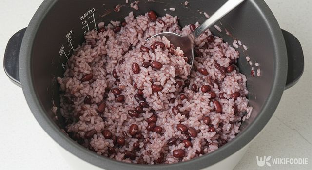 팥밥 자료사진. / 위키푸디