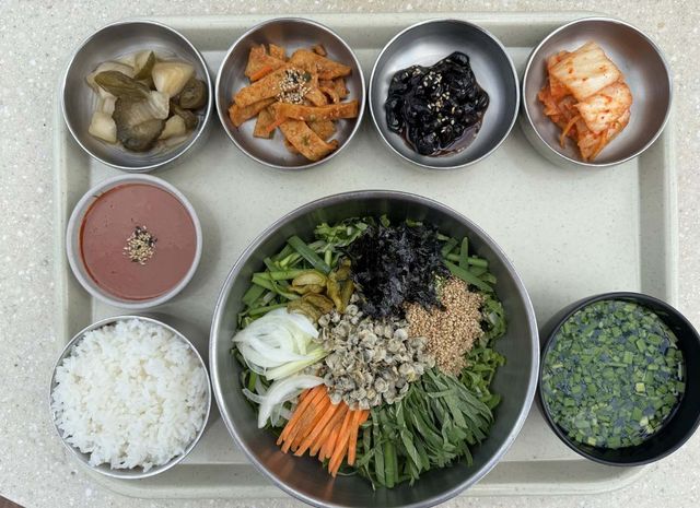 청매실제첩비빔밥. / 한국도로공사