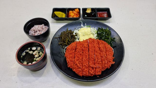 꼬시래기 등심돈가스. / 한국도로공사