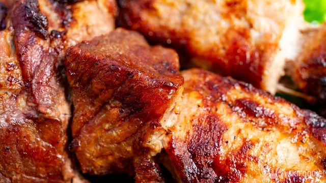 땀 냄새와 분비량을 늘리는 음식 5가지. / Voroshchuk-shutterstock.com