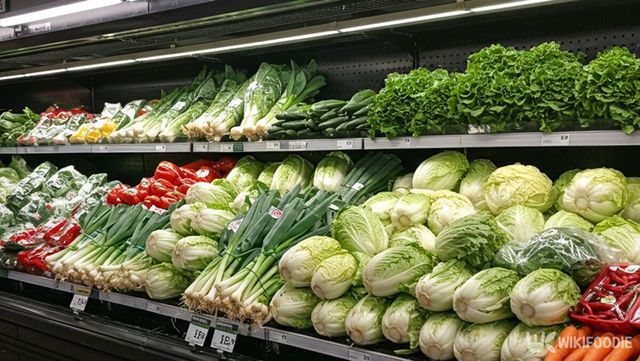 마트 채소코너 모습. 해당 이미지는 기사 이해를 돕기 위해 AI로 재연하였습니다. / 위키푸디