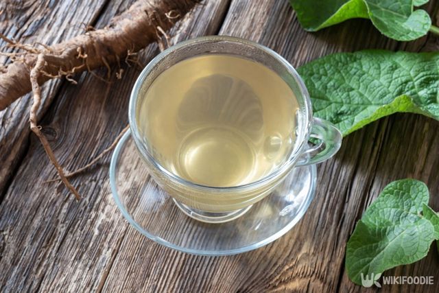 일반 우엉잎 차 자료사진. / Madeleine Steinbach-shutterstock.com