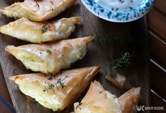 그리스 시금치 파이 자료사진. / Grazziela-shutterstock.com