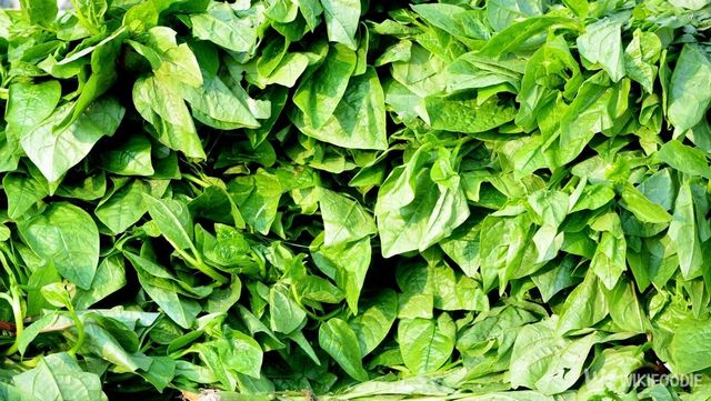 미국의 환경단체 EWG에서 살충제에 많이 오염된 농산물 목록을 공개했다. / F Ahmed-shutterstock.com