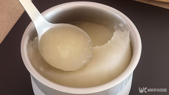 초계국수 육수 자료 사진. / 위키푸디