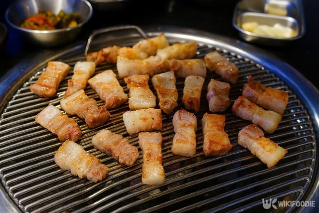 통통돼지. 해당 이미지는 기사 이해를 돕기 위해 AI로 재연하였습니다. / 위키푸디