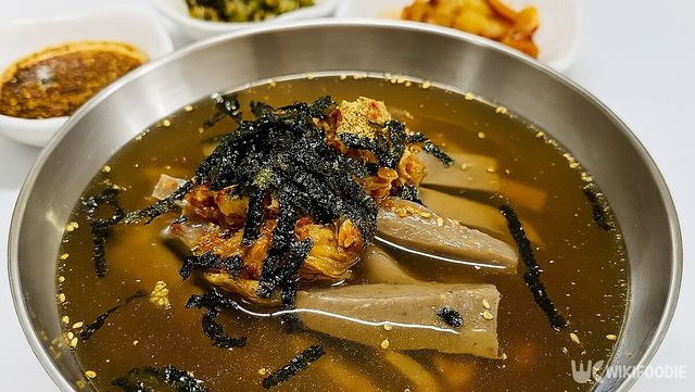 도토리묵밥 자료 사진. / 위키푸디