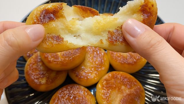 감자떡 자료 사진. / 위키푸디