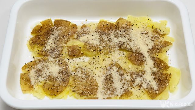 감자 누룽지 자료 사진. / 위키푸디