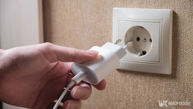 여름철 전기 절약 방법 7가지. / Yankovsky88-shutterstock.com