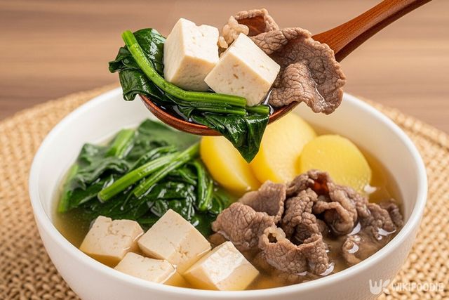 시금치 두부 된장국 자료사진. / 위키푸디
