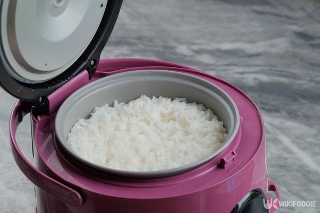 전기밥솥 자료사진. / Hary Purwanto-shutterstock.com