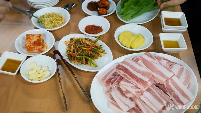 냉동 삼겹살 자료 사진. / 위키푸디