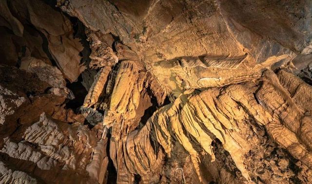 환선굴 종유석 사진. / 한국관광공사