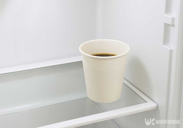 냉장고에 커피를 둔 모습 / 위키푸디