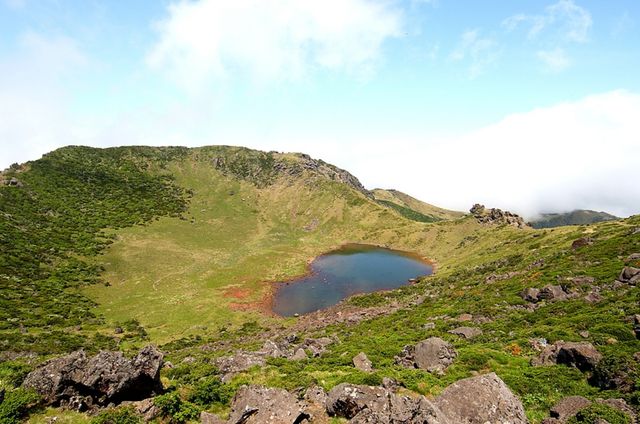 한라산 백록담. / 국립공원공단 공식 블로그