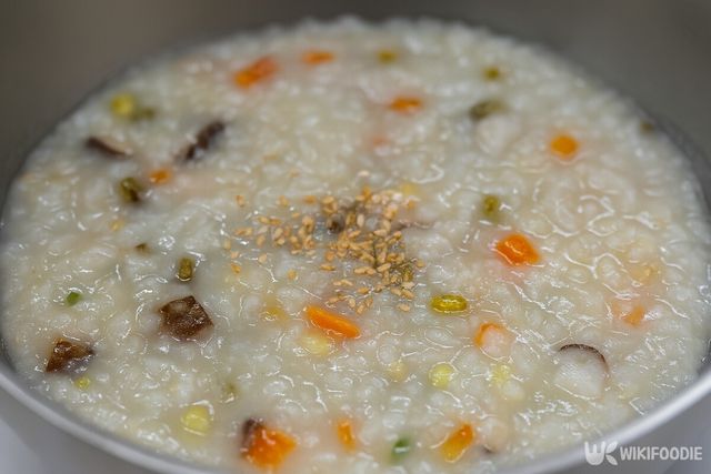 지평선 바지락죽. 해당 이미지는 기사 이해를 돕기 위해 AI로 재연하였습니다. / 위키푸디