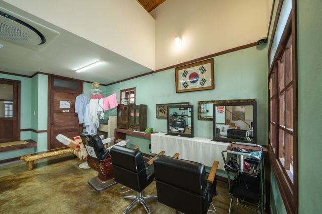 삼거리 이용원. / 돈의문박물관마을