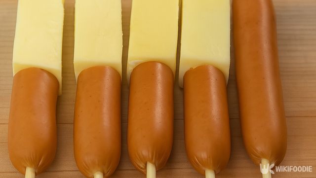 모짜렐라 소시지 자료 사진. / 위키푸디