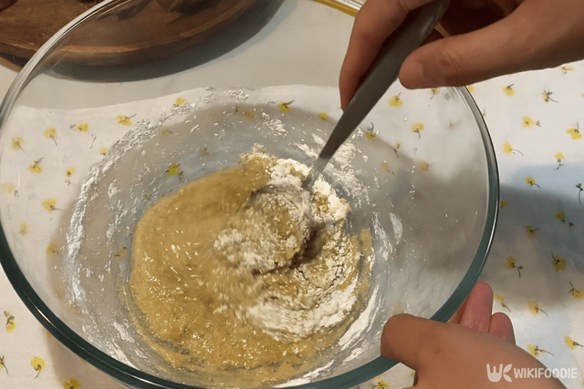 반죽을 만드는 자료 사진. / 위키푸디