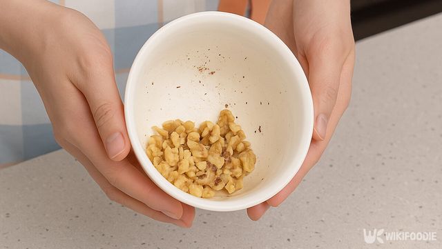 견과류를 간 자료 사진. / 위키푸디