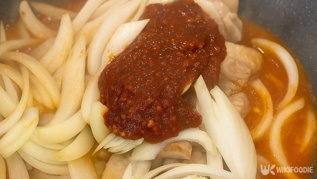 고추장 삼겹살 만드는 과정 자료 사진. / 위키푸디