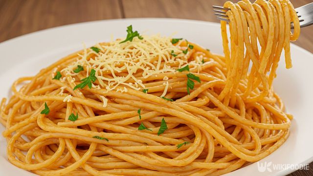 라면 스프를 넣은 파스타 자료 사진 . / 위키푸디