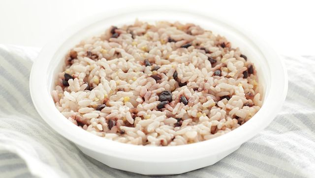 즉석밥 /&nbsp;jreika-shutterstock.com