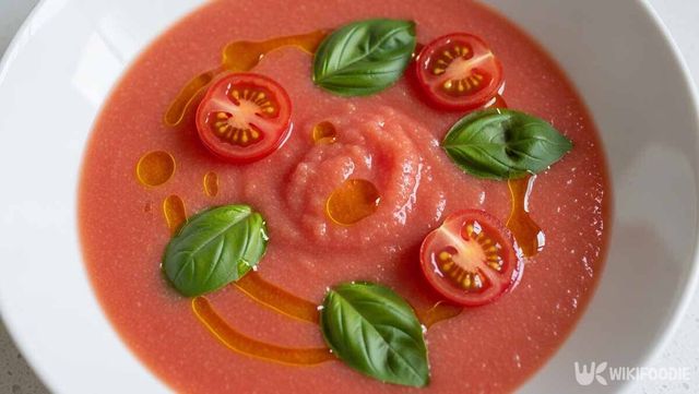 수박 냉수프 사진. / 위키푸디