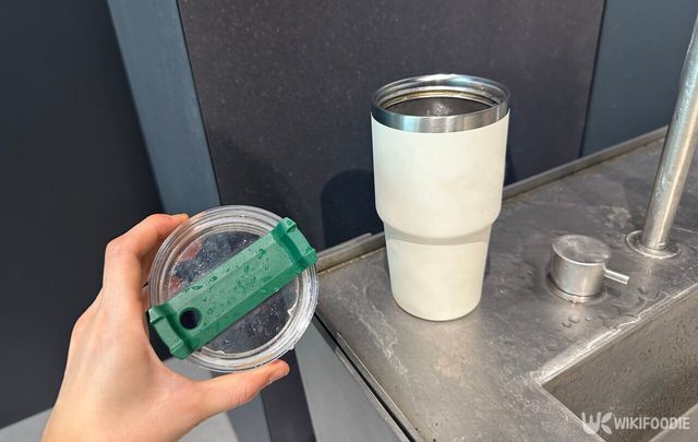 건조 전 뚜껑과 본체를 분리한 모습 / 위키푸디