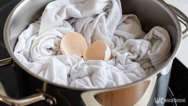 달걀 껍데기를 빨래에 함께 넣은 사진. / 위키푸디