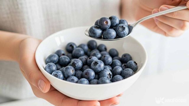 블루베리를 그릇에 담은 사진. / 위키푸디