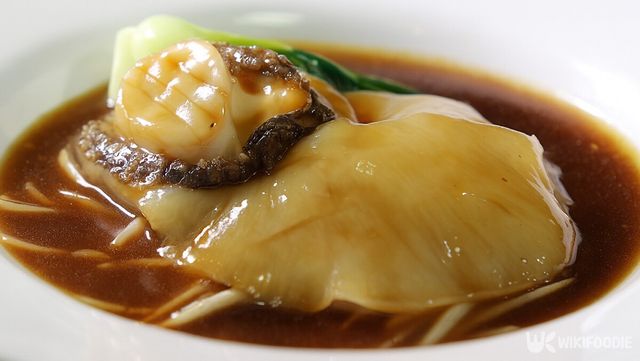 전복샥스핀찜 자료 사진. / 위키푸디