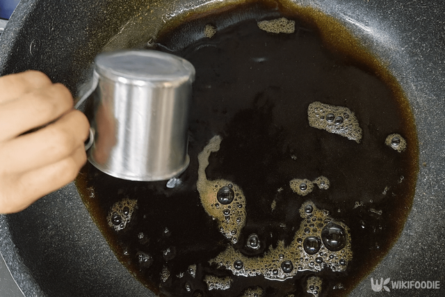 고추 조림 만드는 자료 사진. / 위키푸디