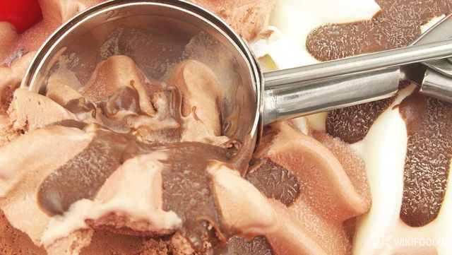 Valery Evlakhov. / pThe Green foto-shutterstock.com