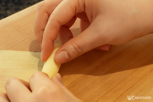 고구마롤 맛탕 만드는 자료 사진. / 위키푸디