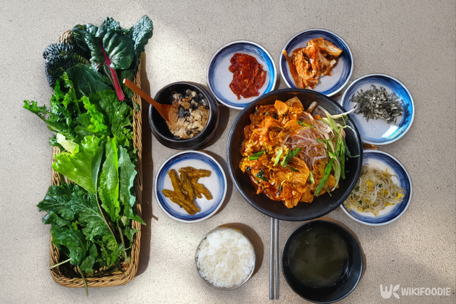 쌈밥 자료 사진. / 위키푸디