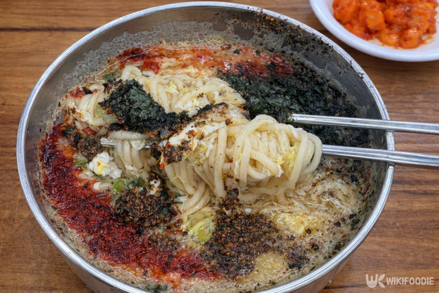 칼국수 자료 사진. / 위키푸디
