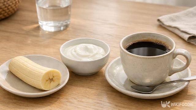 간단한 음식과 함께 마시는 커피는 위 부담을 줄여준다. / 위키푸디