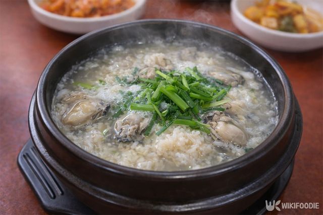 남해굴국밥 자료 사진. / 위키푸디